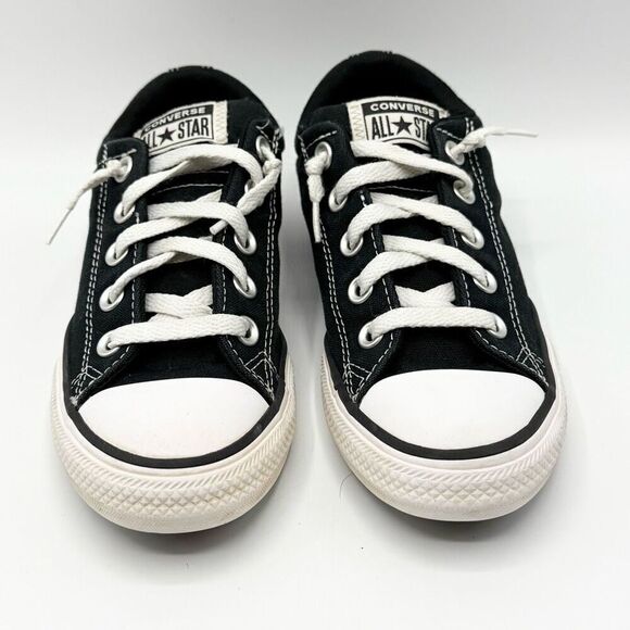 Converse All Star Chuck Taylor Black and White Lace Up Low Sneakers - Kids US 2 - Picture 2 of 10